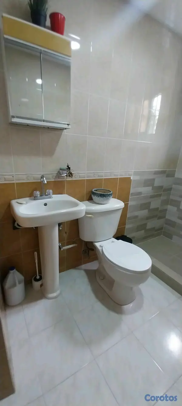 habitaciones y viviendas compartidas - Habitación con Baño cerca Jardín Botánico-Intec-Unphu 4