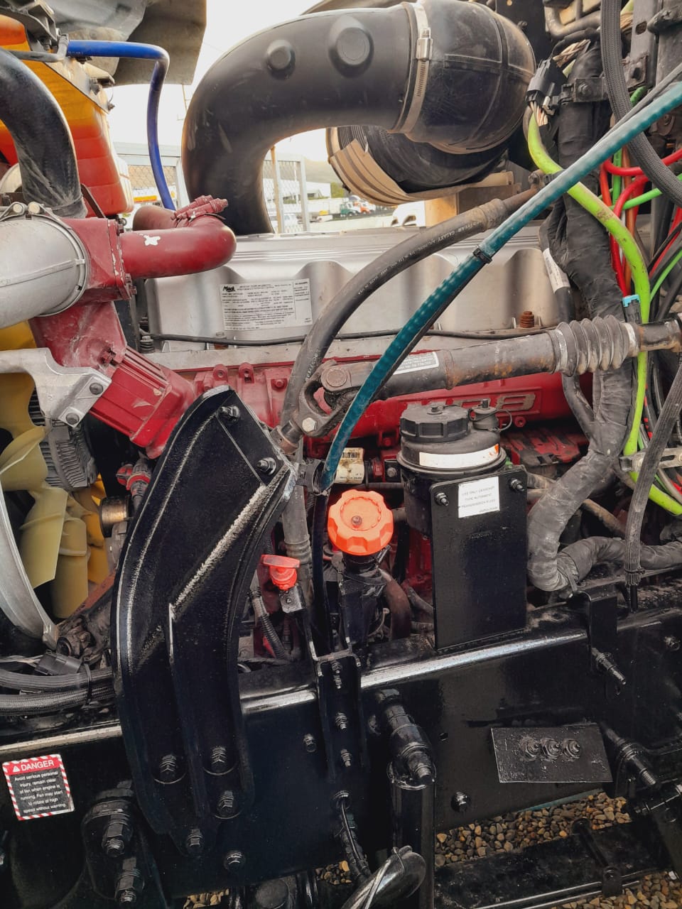 camiones y vehiculos pesados - MACK PINNACLE AÑO 2014