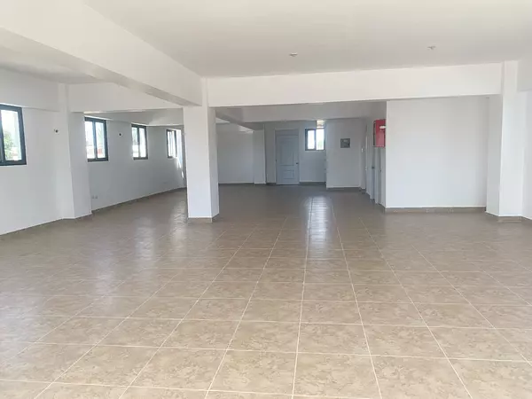 oficinas y locales comerciales - Local céntrico en Arroyo hondo viejo  5