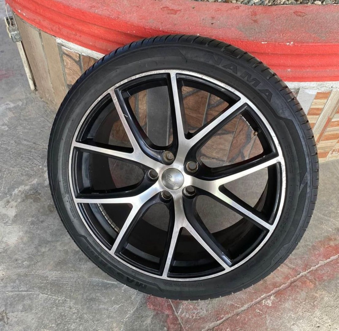 accesorios para vehiculos - Aros 22 con gomas