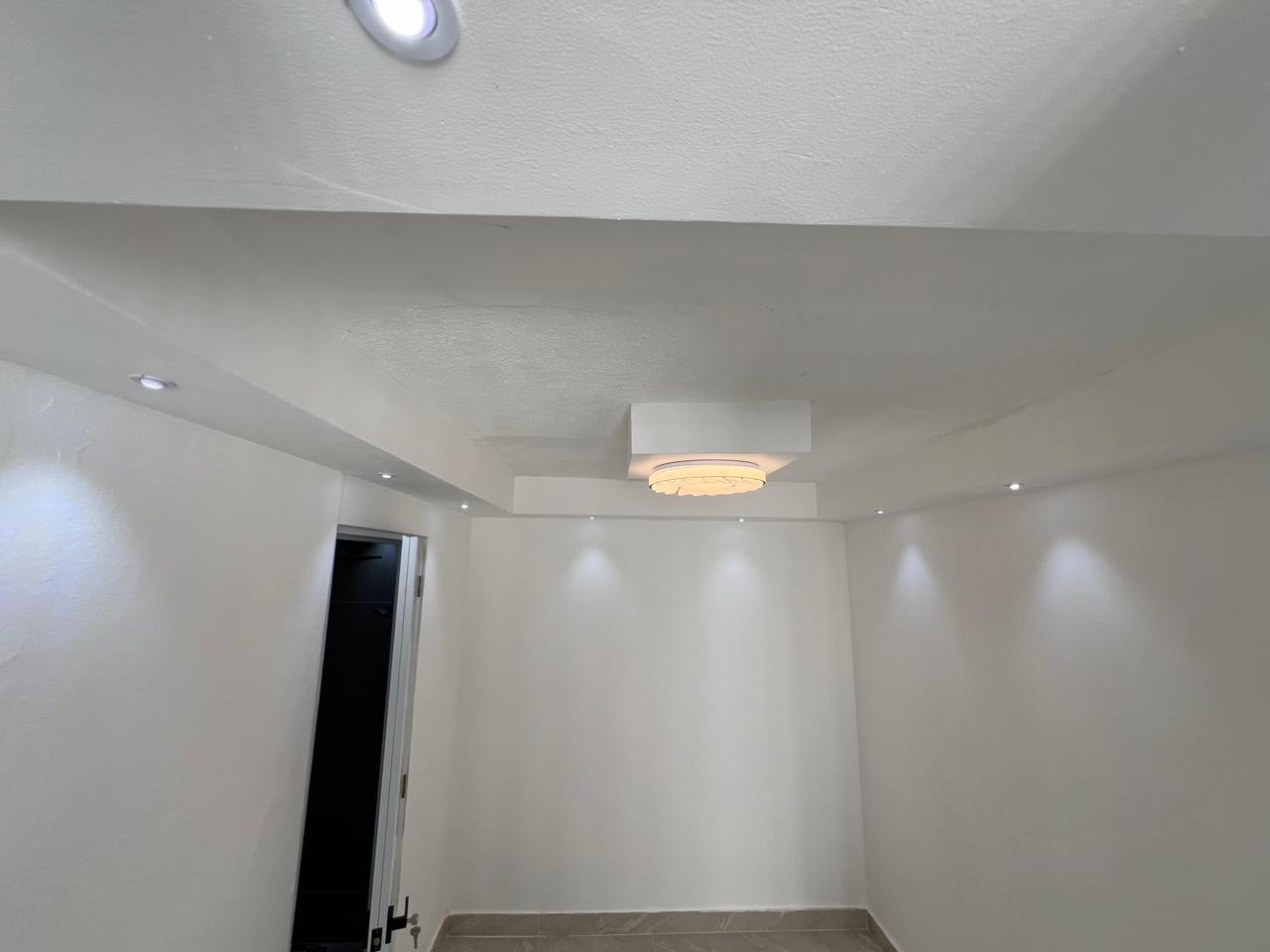 apartamentos - Apartamento remodelado con 3 baños en Mirador Sur 8