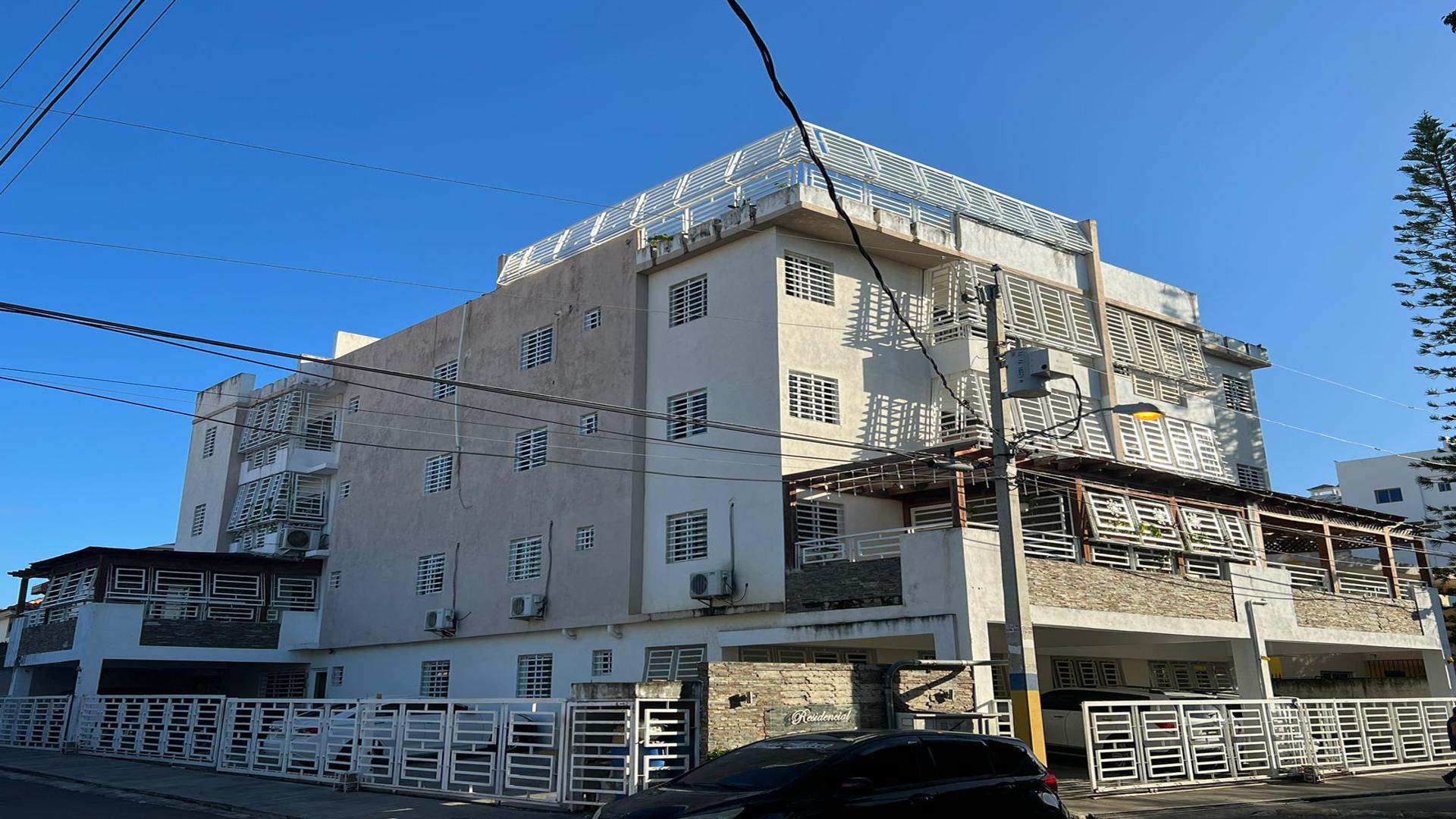 apartamentos - Apartamento Listo  en venta en la Charle de Gaulle con las Américas