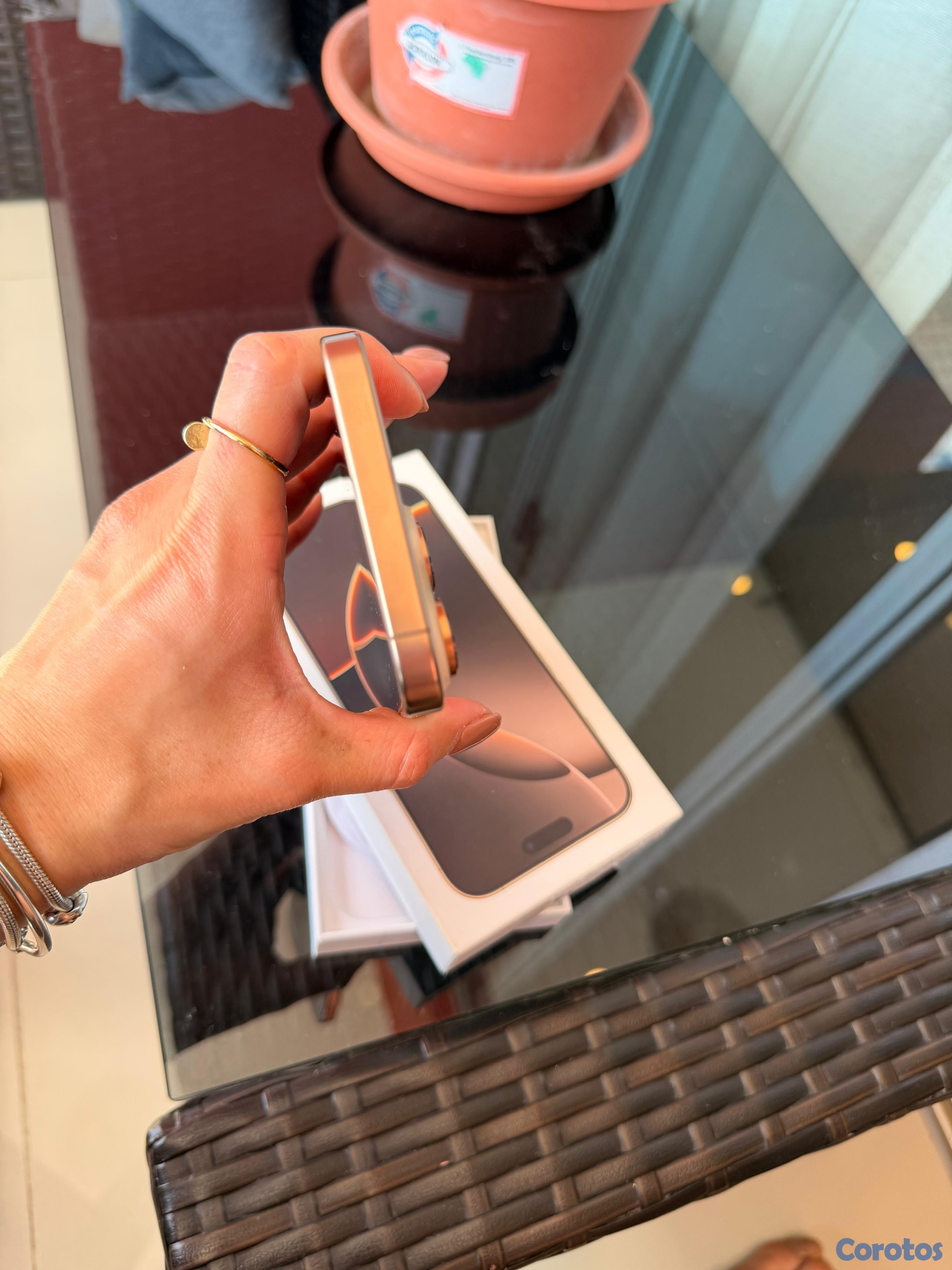 celulares y tabletas - iPhone 16 pro max 256GB factory  9