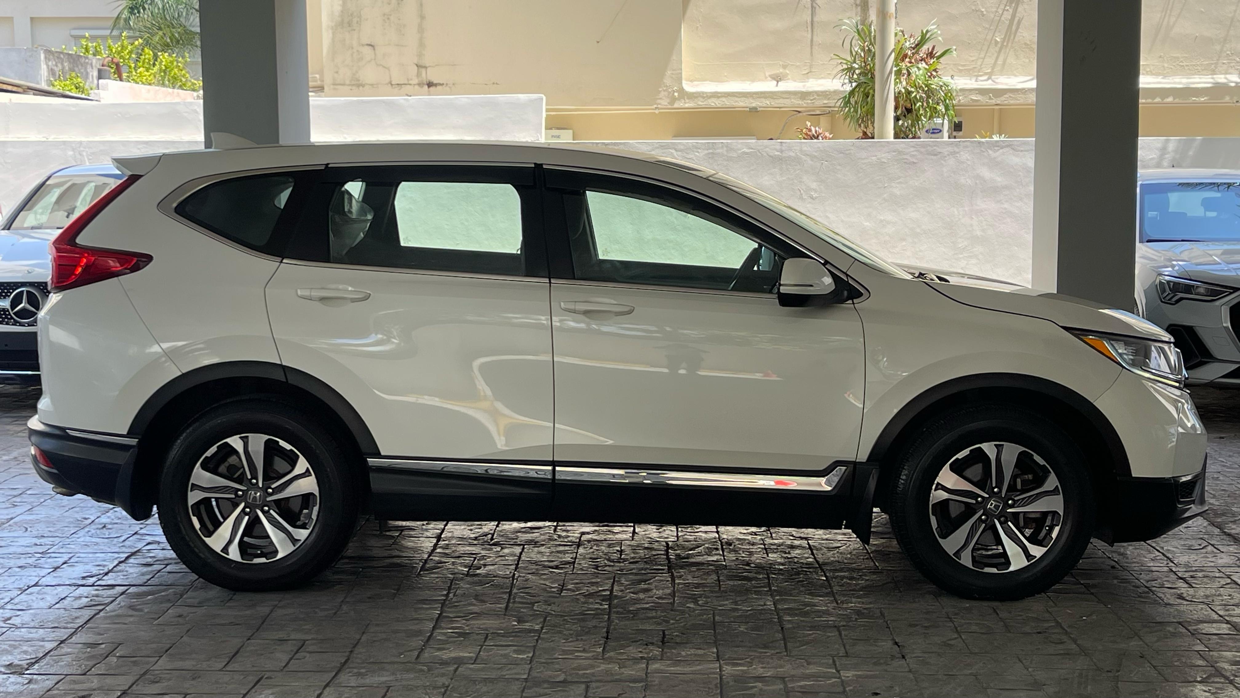 jeepetas y camionetas - Honda CRV LX 2018 8