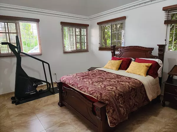 casas - Casa en Venta en Jardines del Norte, Santiago – 4 Hab, 2 Niveles 4