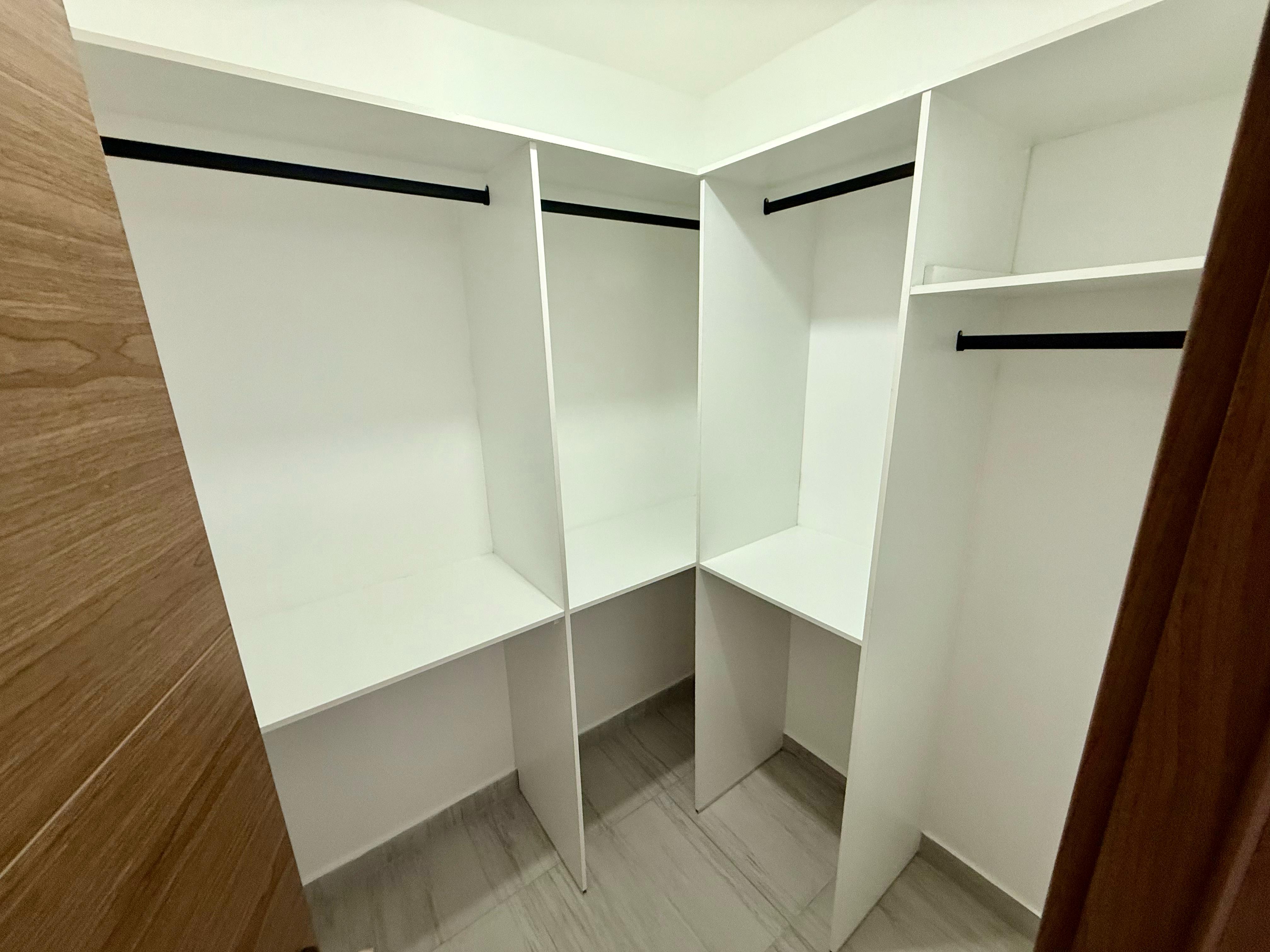 apartamentos - Evaristo Morales📍 Segundo nivel  precio US$154,00 3