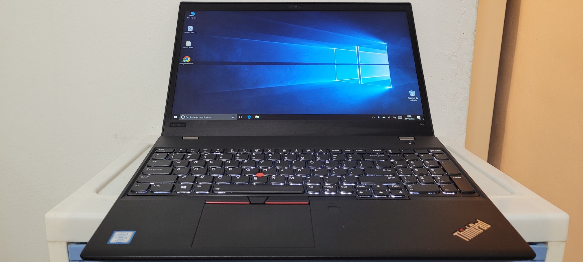 computadoras y laptops - Lenovo t580 17 Pulg Core i5 8va Gen Ram 16gb ddr4 Disco 128gb Video 8gb