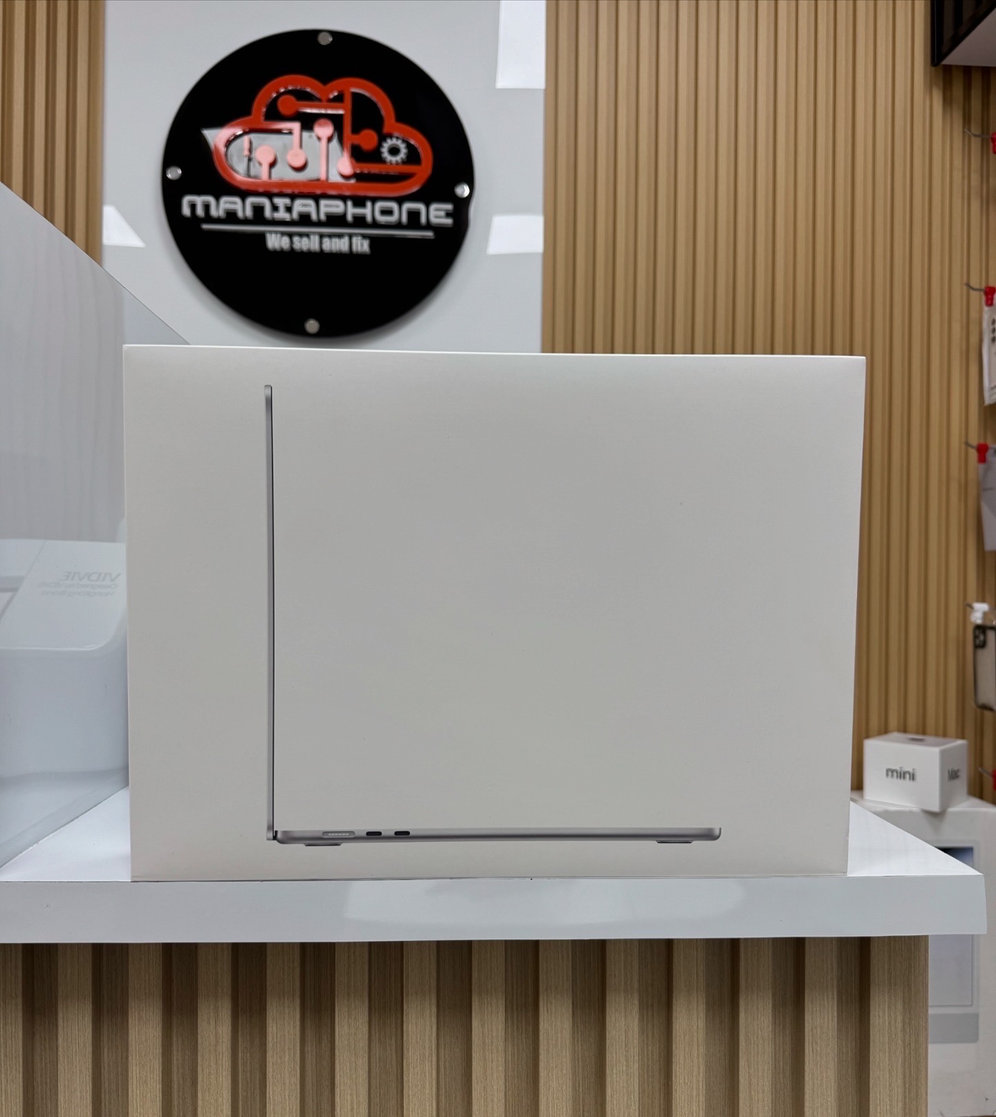 computadoras y laptops - MacBook Air 15 Pulgadas M3 16GB/512GB Nuevas Selladas   2