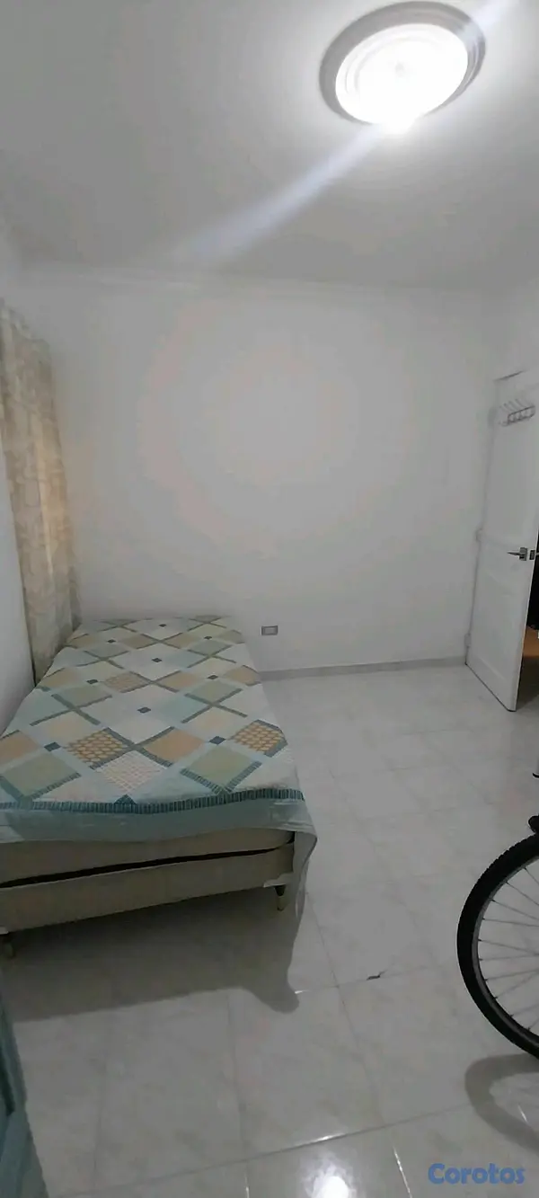 habitaciones y viviendas compartidas - Habitación con Baño cerca Jardín Botánico-Intec-Unphu 2