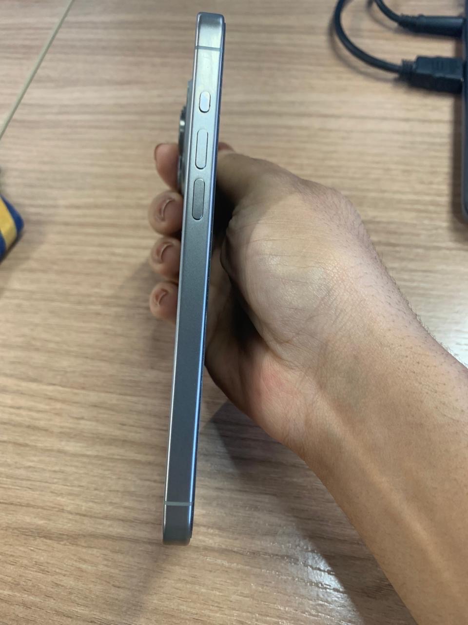 celulares y tabletas - iPhone 15 pro Max 2
