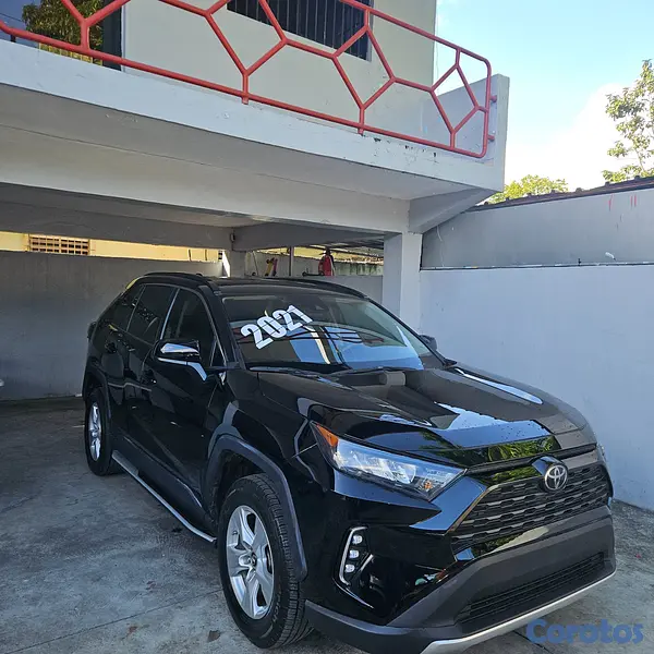 jeepetas y camionetas - Toyota rav4 2021 LE PLUS 4