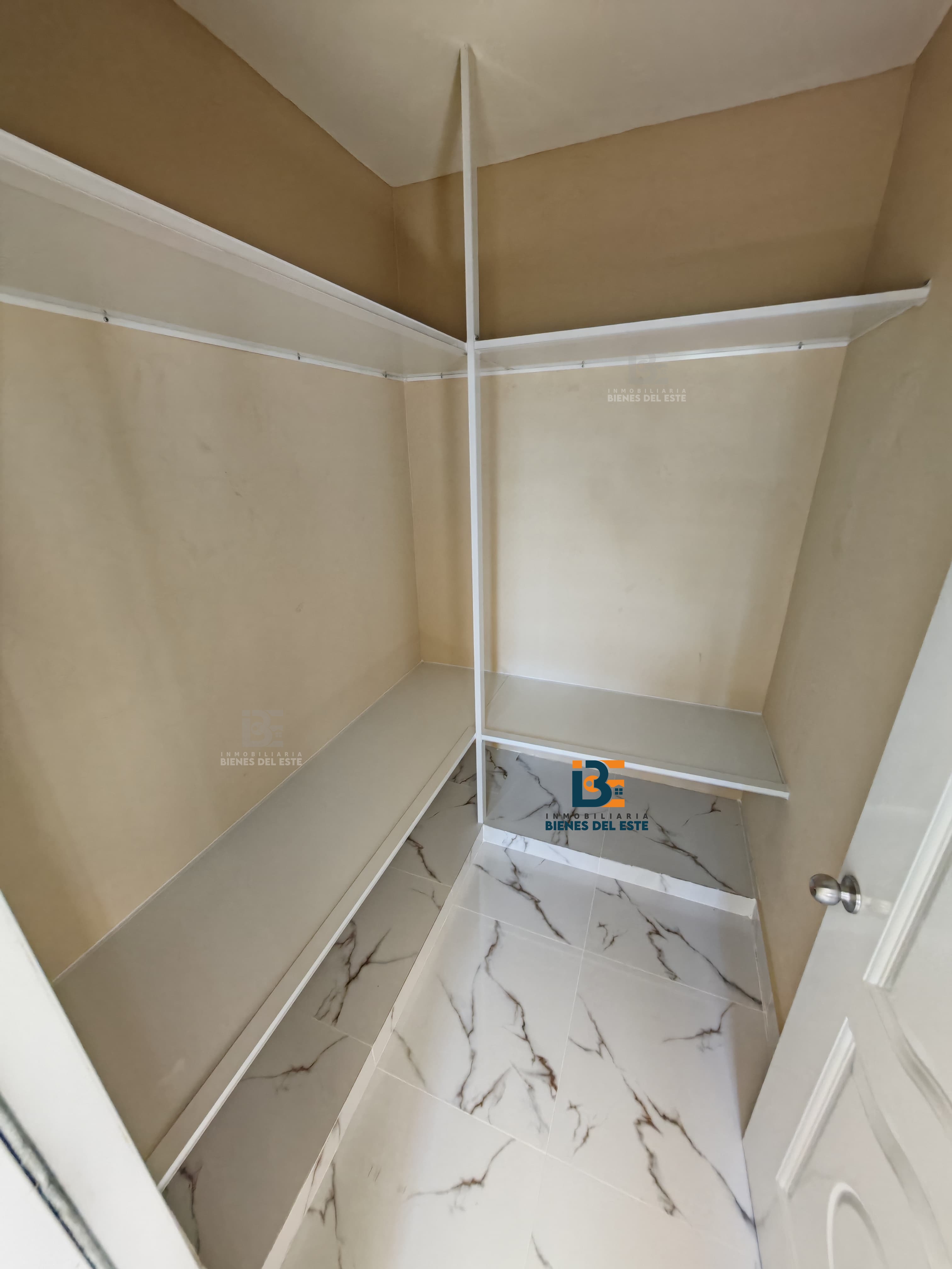 apartamentos - DE RENTA NUEVO Apartamento Primer y Segundo Nivel  5
