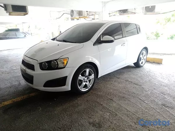 carros - Chevrolet Sonic LS Hatchback 2015 (Mecánico) 13
