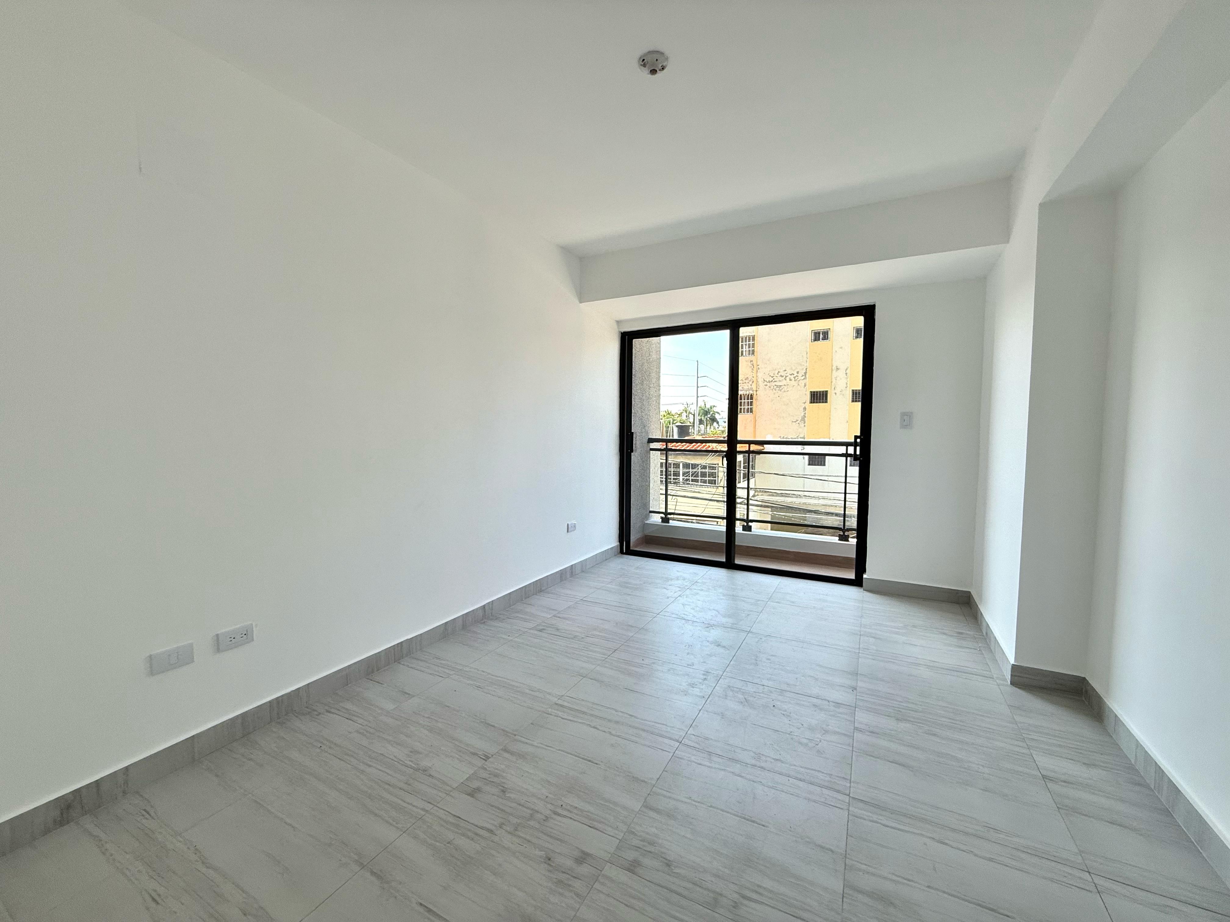 apartamentos - Evaristo Morales📍 Segundo nivel  precio US$154,00