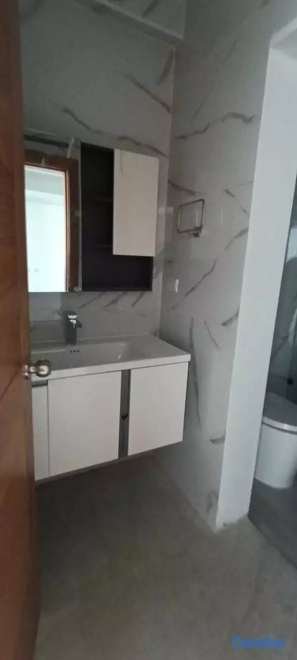 apartamentos - Los Cacicazgos, Amplio apartamento en 2da con terraza 3hab 9