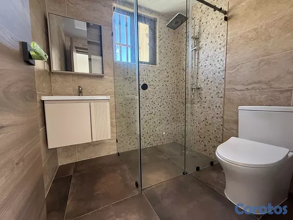 apartamentos - vendo Evaristo morales piso 10 dos hab 2.5 baños dos parqueos balcón  14