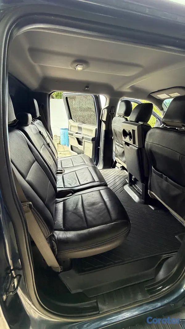 jeepetas y camionetas - Ford F150 XLT 2016 tracción trasera 4X4 Doble cabi 12