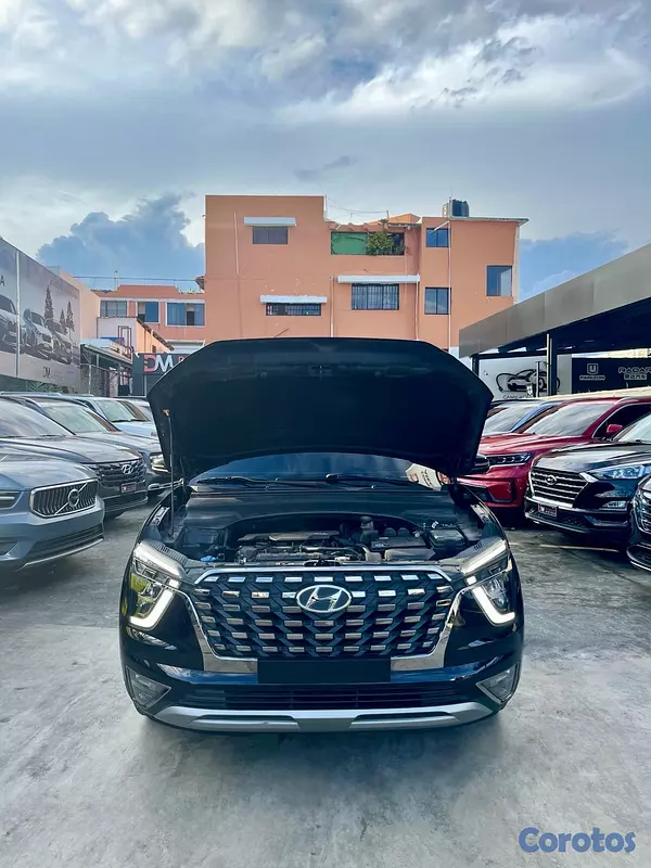 jeepetas y camionetas - Hyundai Cantus LUX 2022 13