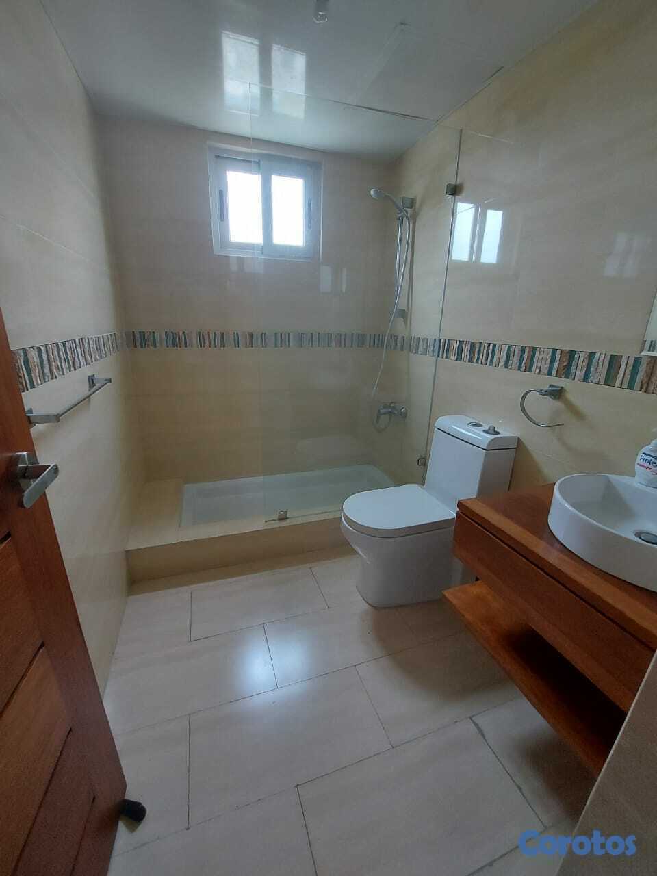 apartamentos - Piantini Moderno Apartamento Amueblado con Balcón  8