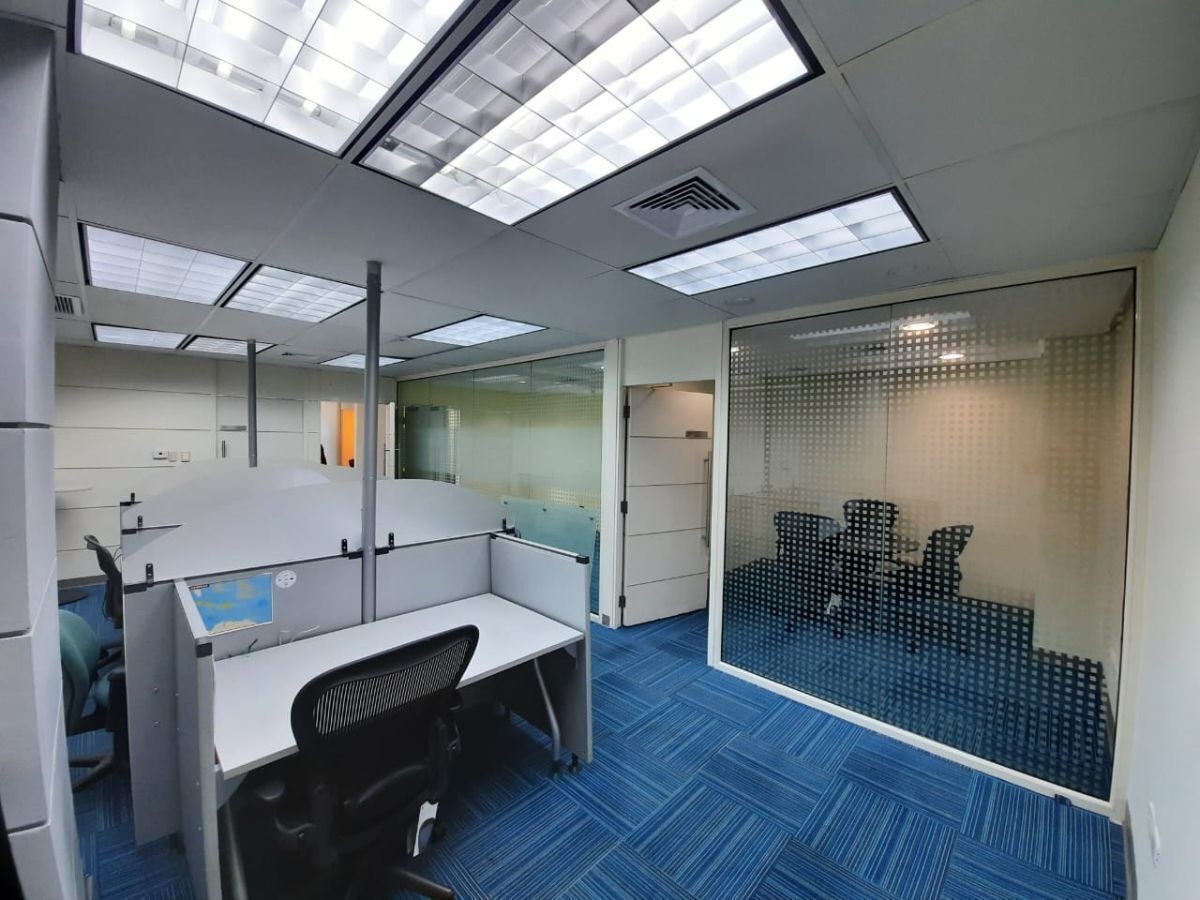 oficinas y locales comerciales - 🔵 Alquilo Local para oficina  134 mts piso 8  Piantini 
 0