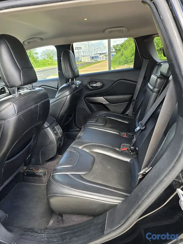 jeepetas y camionetas - Jeep Latitude plus 2019 11