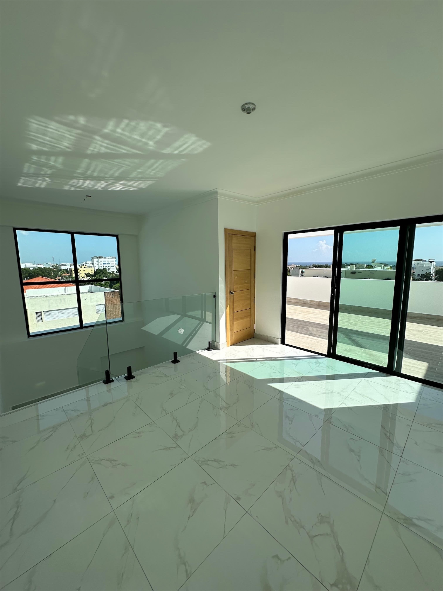 apartamentos - Venta de penthouse en reparto los 3 ojos con 187mts Santo Domingo este  2