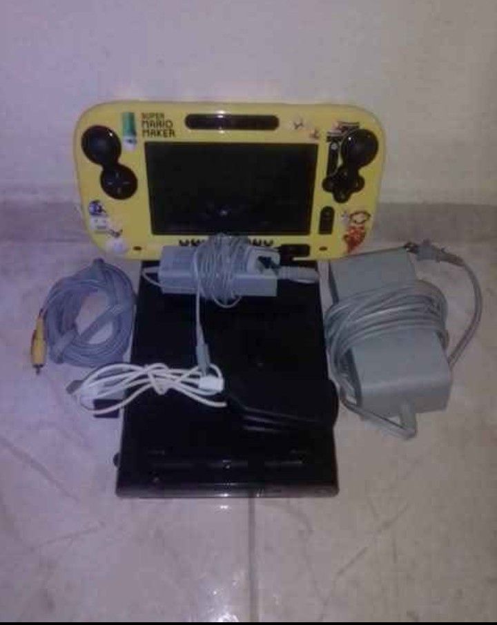 consolas y videojuegos - SE VENDE WII U 