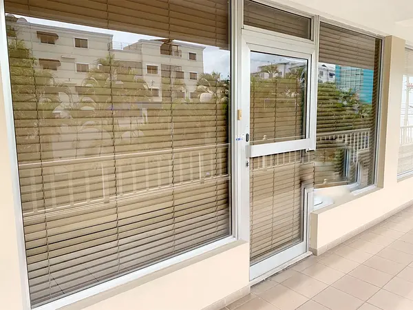 oficinas y locales comerciales - Local céntrico en el millon 2