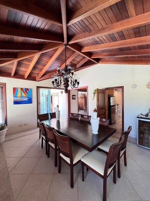 casas - Casa en venta Juan Dolio #24-1377 cuatro dormitorios, piscina, jardín privado. 2