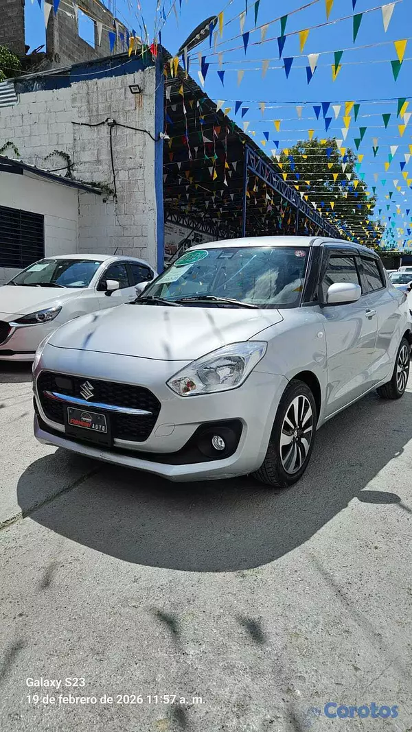 carros - SUZUKI SWIFT 2021 4