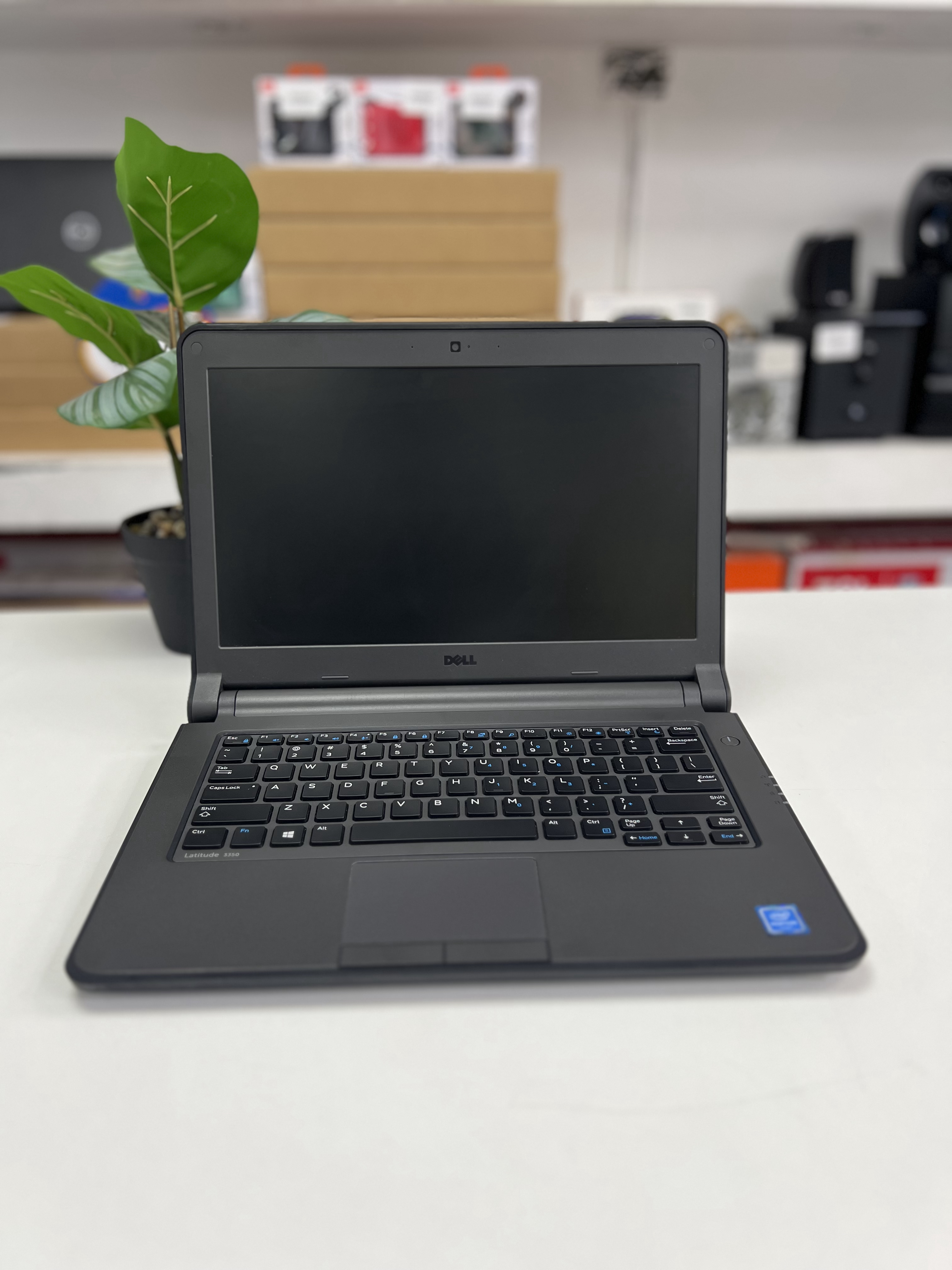 computadoras y laptops - LAPTOP DELL 3340 0