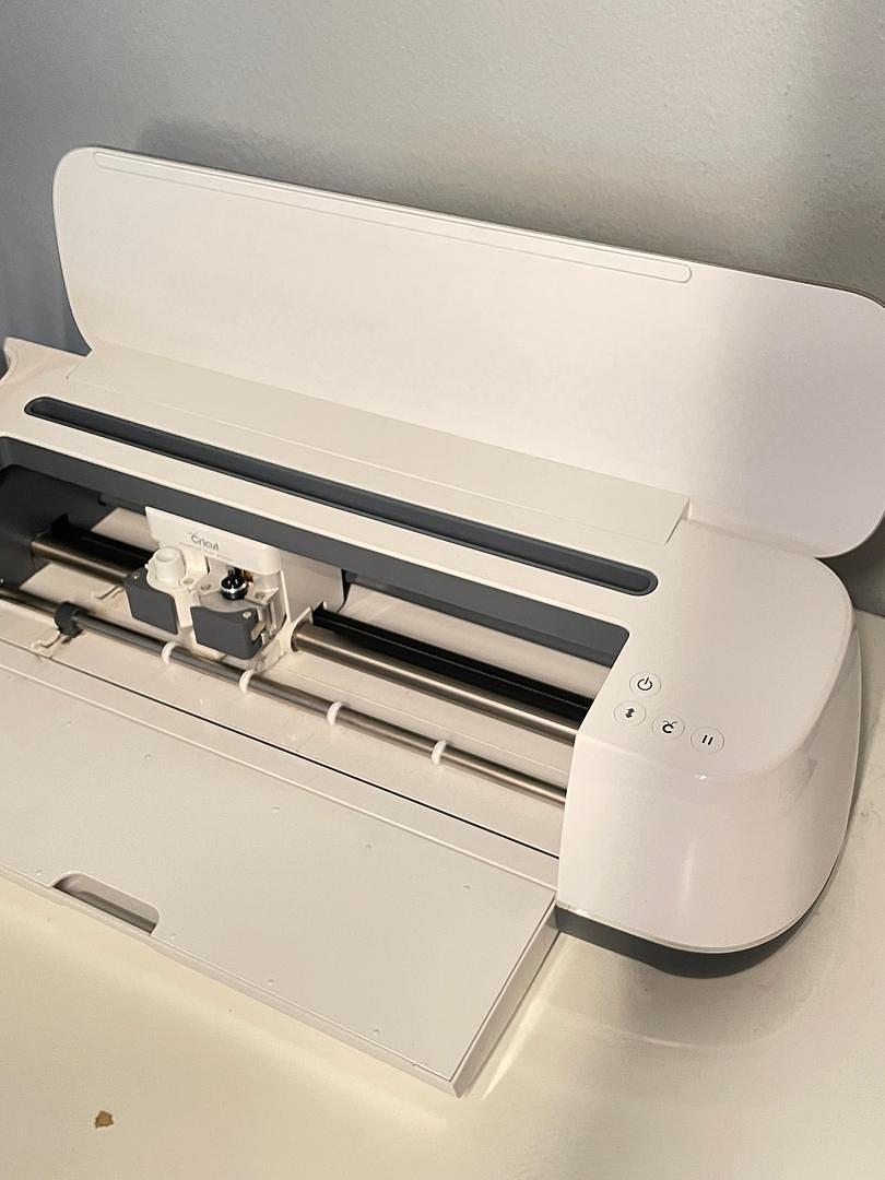 impresoras y scanners - Vendo máquina Cricut Maker excelentes condiciones 4