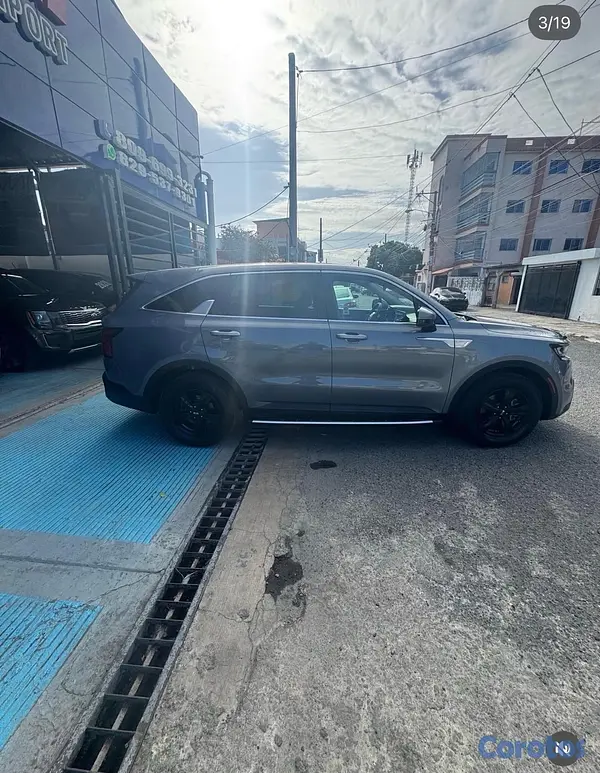 jeepetas y camionetas - Kia Sorento LX 2021 3