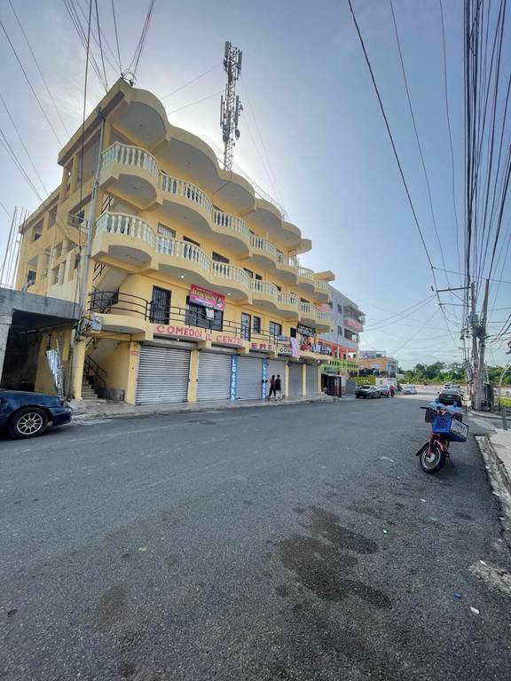 oficinas y locales comerciales - Edificio comercial Y residencial en venta 0