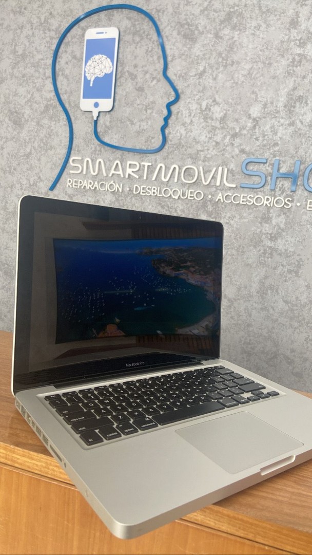 computadoras y laptops - APPLE MACBOOK PRO 13.3 INCH 8GB RAM 500GB  1