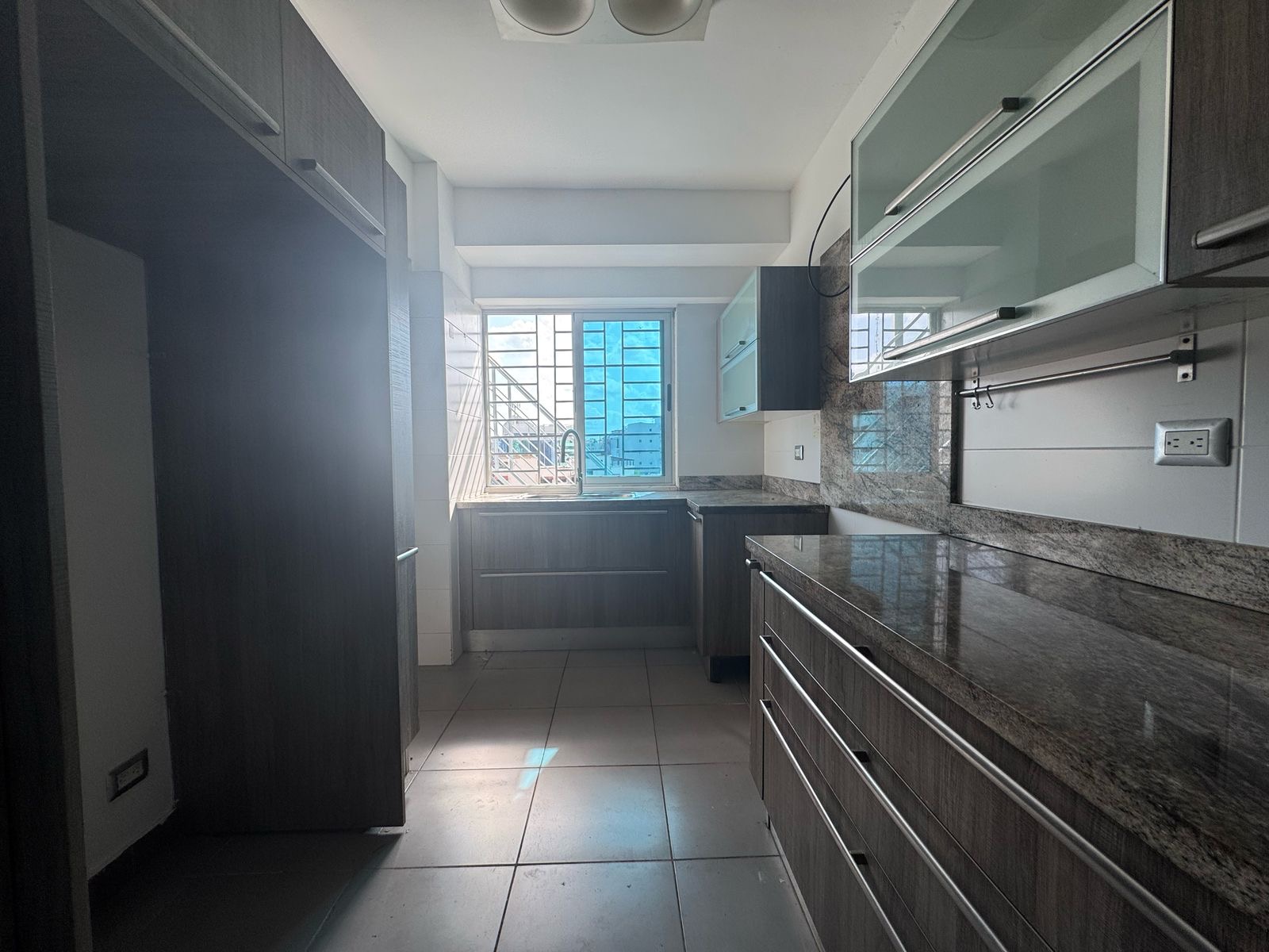 apartamentos - Apto Alquiler En Naco 6-A 210 metros con 3 habitac 1