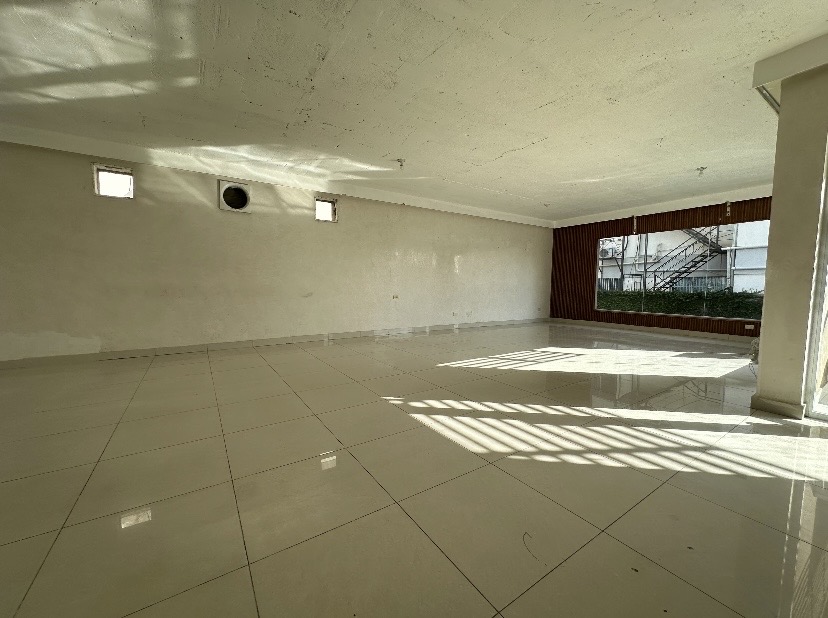 oficinas y locales comerciales - se alquila local 1