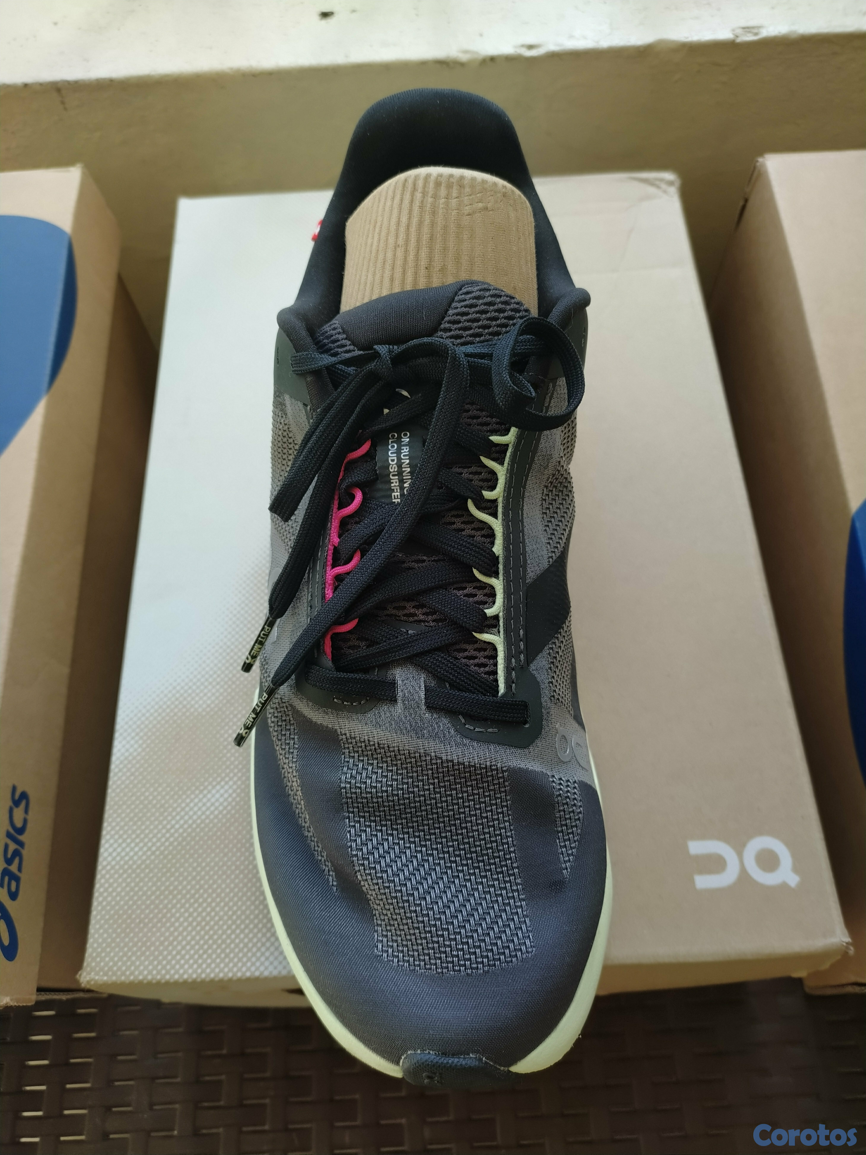 zapatos unisex - disponible  tenis marca Asics y AQ precio 3,500 y 4,000 peso  7