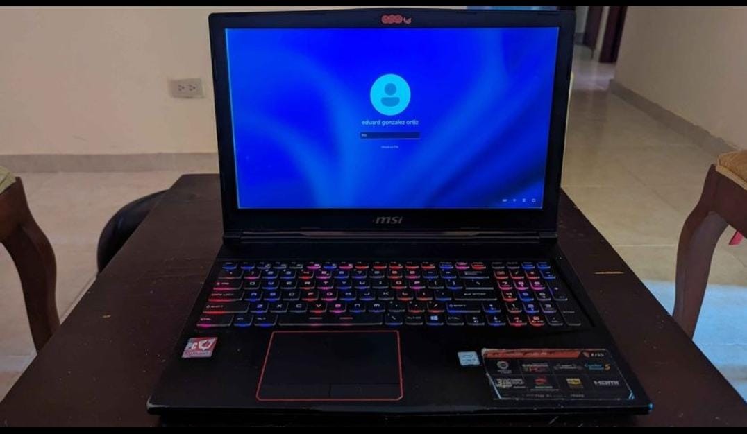 computadoras y laptops - MSI GE63 RAIDER RGB 8RF
