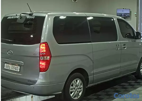 otros vehiculos - HYUNDAI GRAND STAREX 2020 GRIS 5