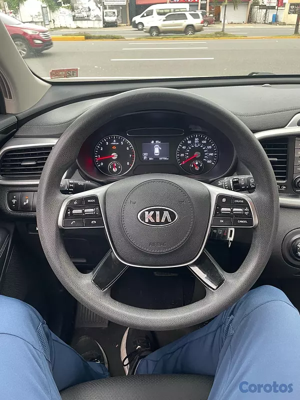 jeepetas y camionetas - Kia Sorento LX 2019 AWD 7