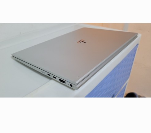 computadoras y laptops - Laptop hp G7 14 Pulg Core i5 10th Gen Ram 16gb Disco 512gb SSD Video 8gb 2