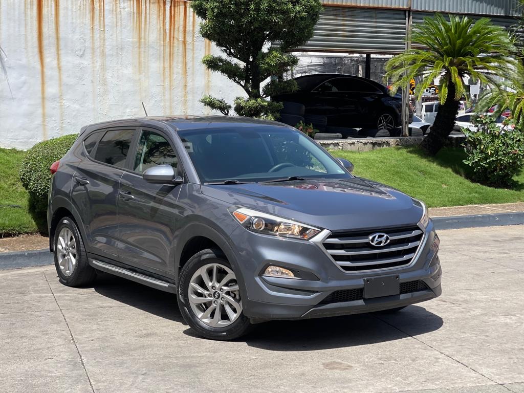 jeepetas y camionetas - HYUNDAI TUCSON 2018 22 MIL MILLAS ORIGINALES TODO DE FABRICA COMO NUEVA AMERICAN