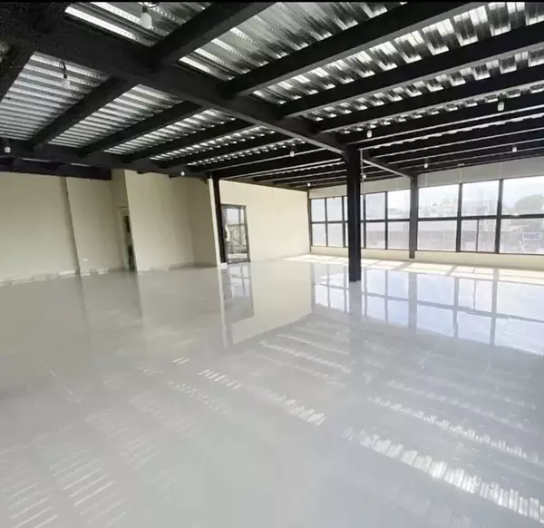 oficinas y locales comerciales - Propiedad comercial en arroyo hondo viejo  5