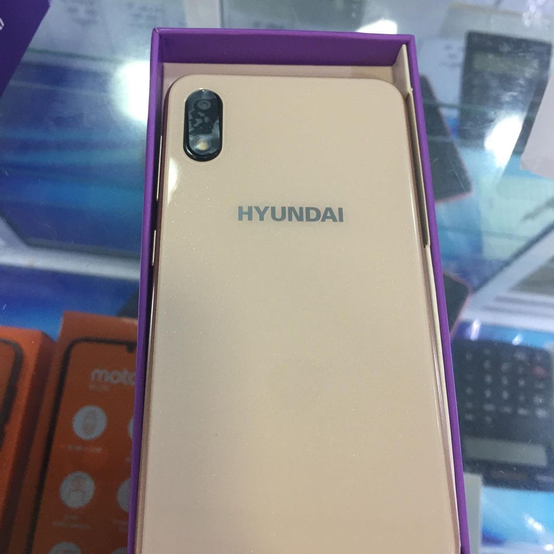 celulares y tabletas - HYUNDAI E475