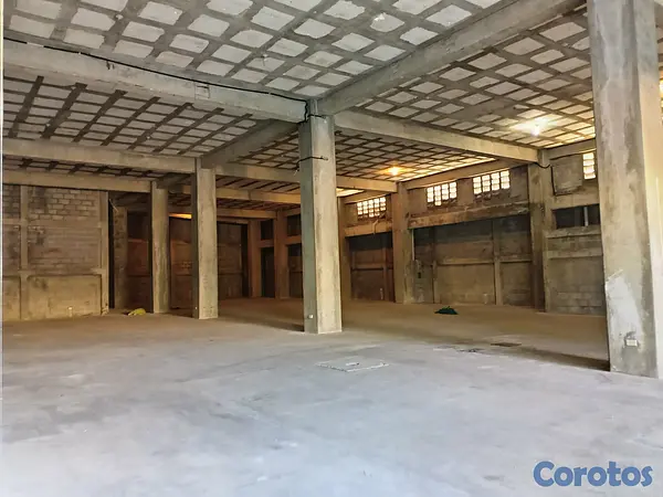 oficinas y locales comerciales - Alquilo Nave Villa Consuelo 540 mt2 doble altura 2