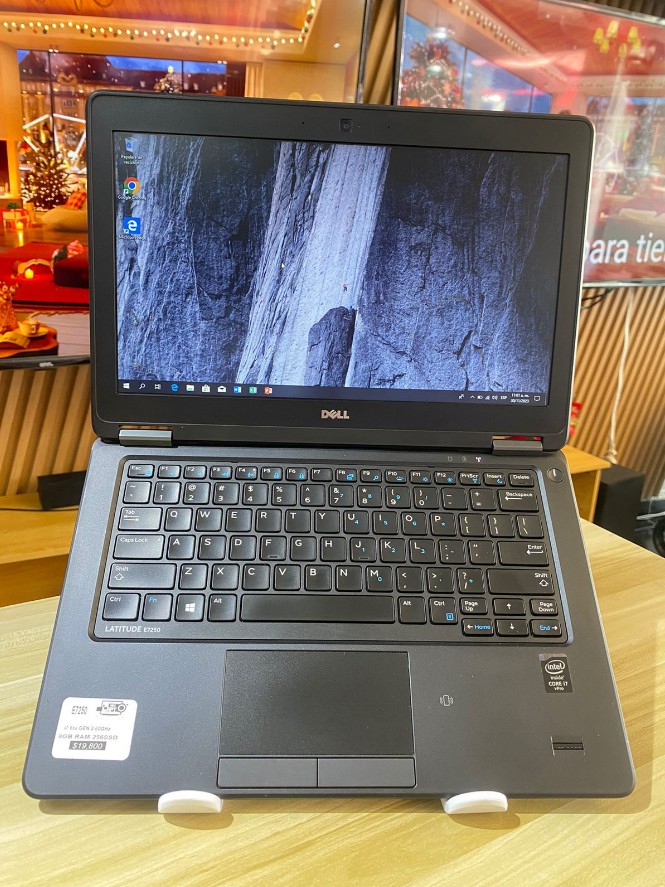 computadoras y laptops - Laptop Dell Latitude E7250 
