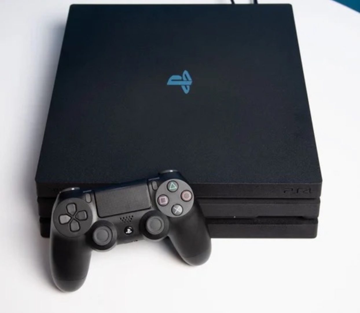 consolas y videojuegos - "¡Descubre el Poder! PlayStation 4 Pro: Juegos 4K y Entretenimiento Extraordinar