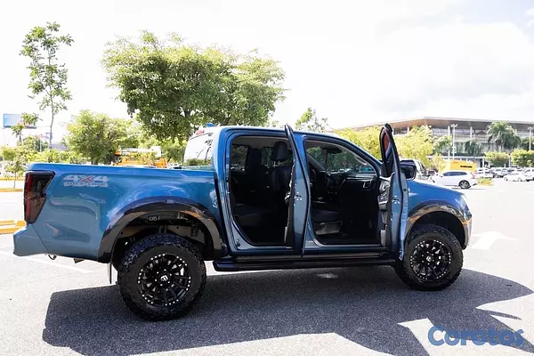 jeepetas y camionetas - Isuzu Dmax 2025 europea  12
