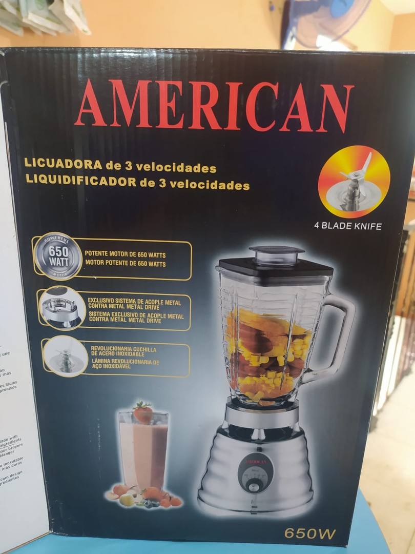 Corotos LICUADORA AMERICAN DE METAL CON JARRA DE CRISTAL 3 VELOCIDADES